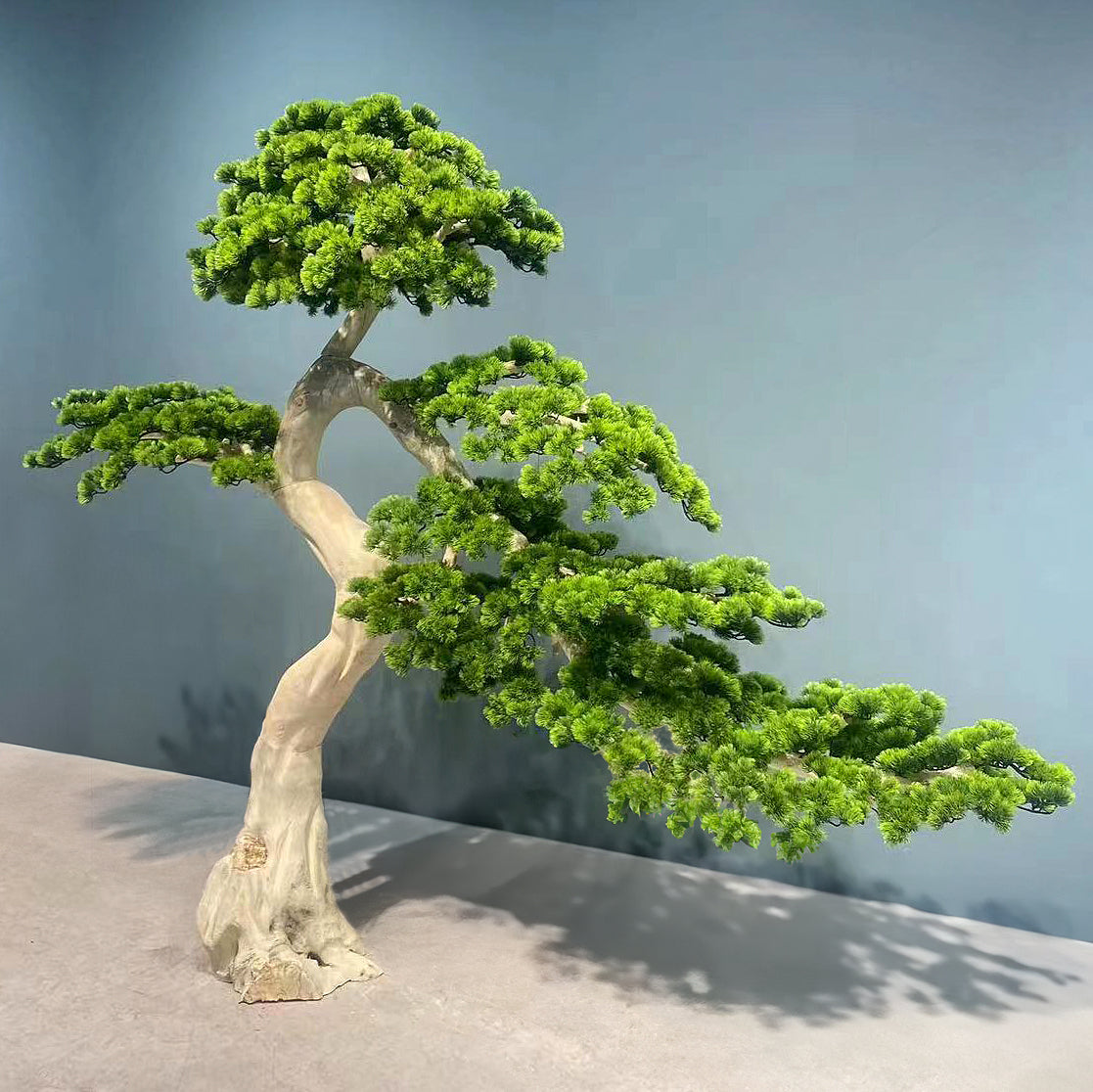 Bonsai artificial H210cm Pin cu trunchi natural din lemn cu frunze verzi