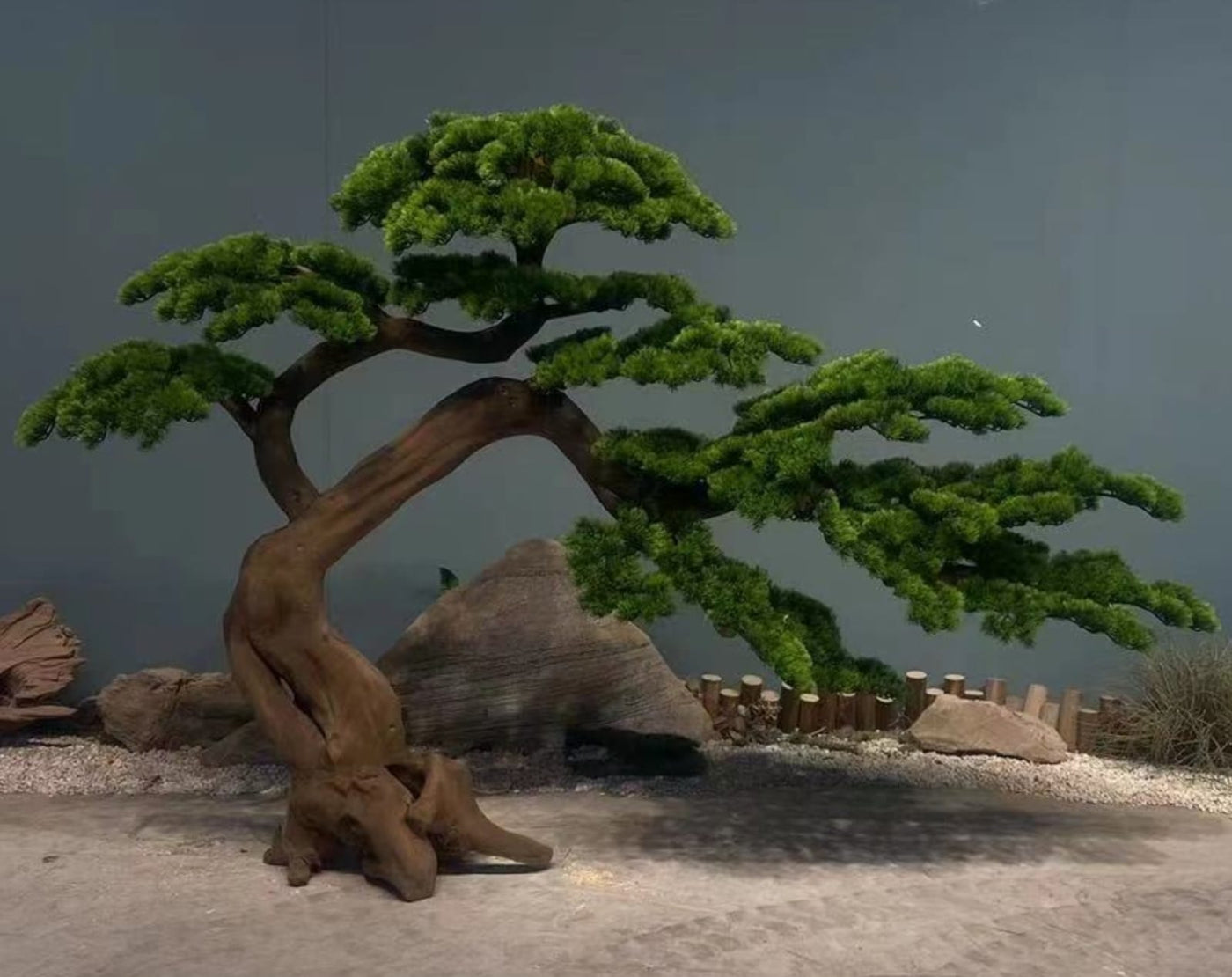 Bonsai artificial W170xH140cm Pin cu trunchi maro natural din lemn