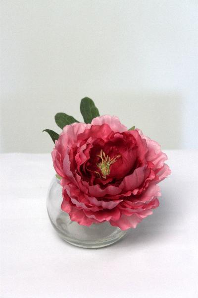 Bujor artificial roz in vas de sticla 15 cm HO