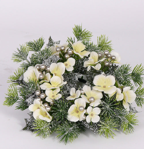 Inel cu flori artificiale, perle si brad pentru lumanare D7,7x25 cm alb cu zapada