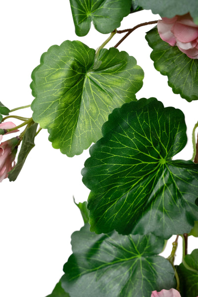 Muscata artificiala curgatoare 170cm cu 130 frunze verde si 33 flori roz deschis